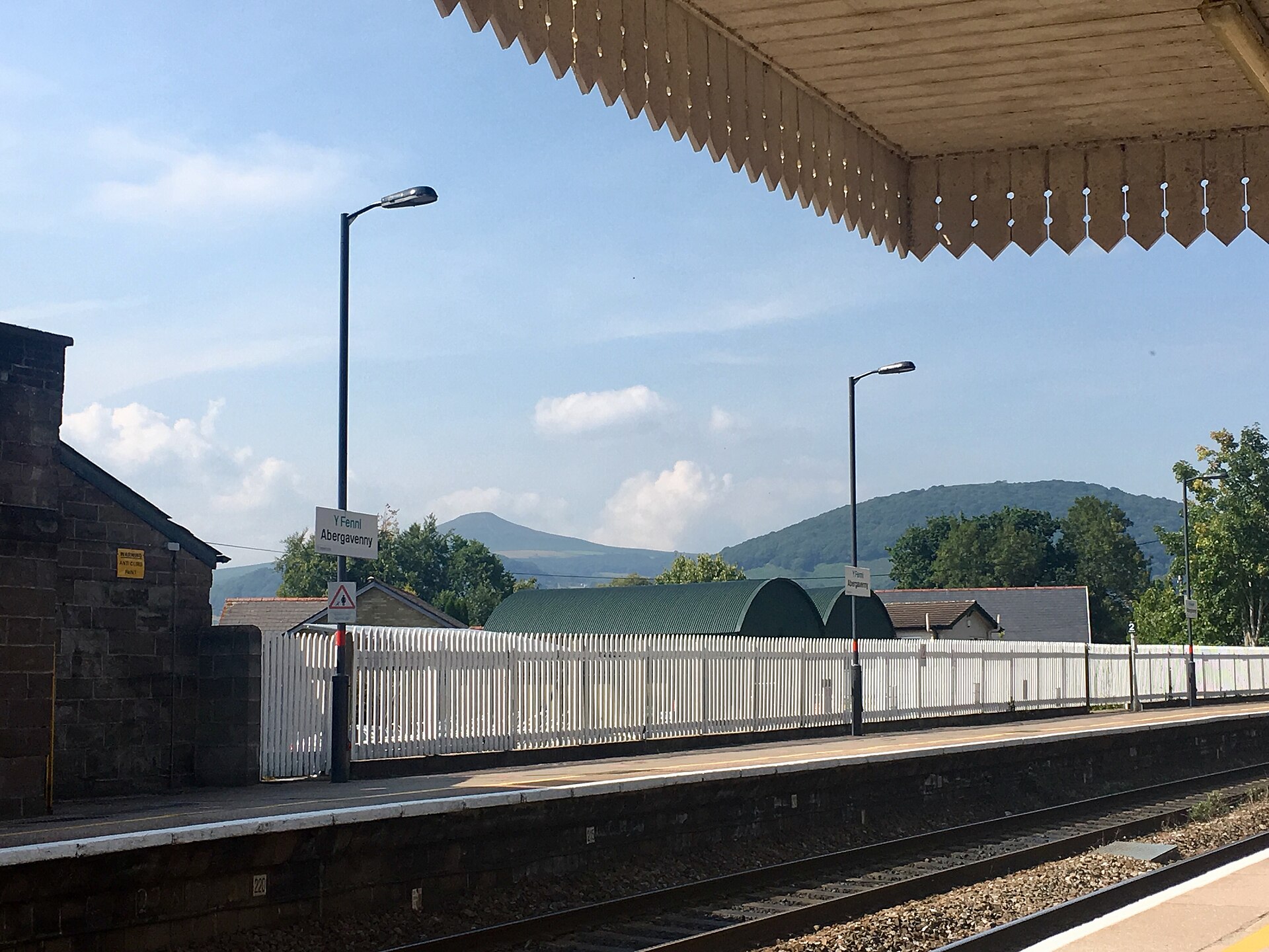 Abergavenny station platform